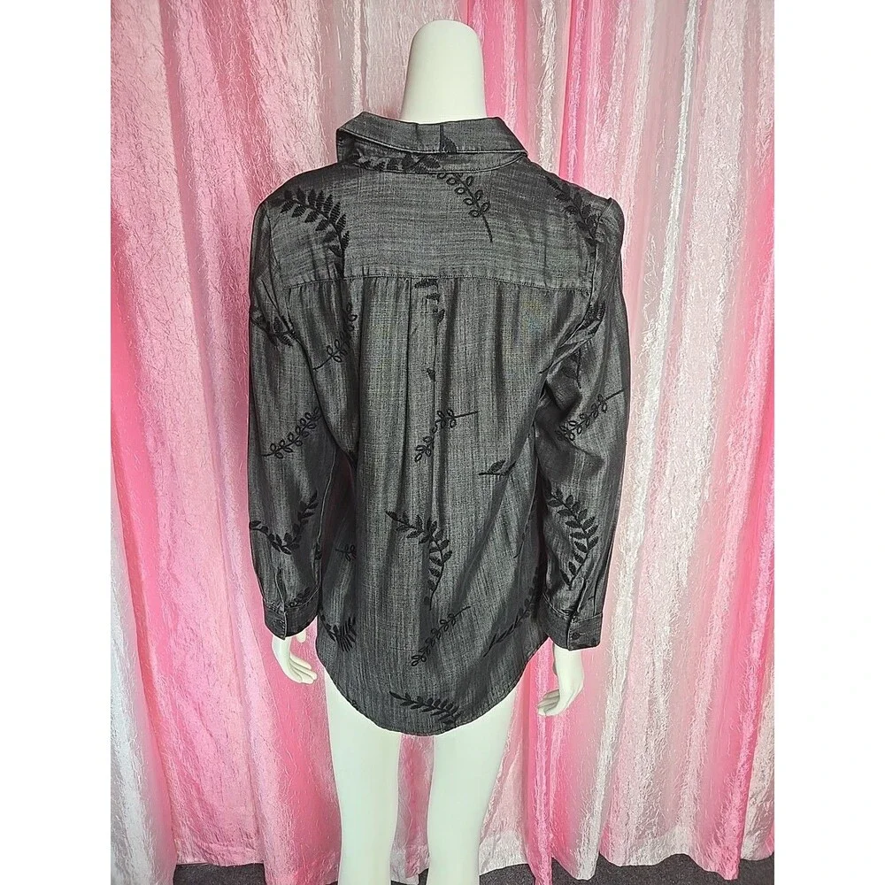 Soft Surroundings Gray Embroidered Leaf Chambray Button Up Tunic Top Size Small - Picture 8 of 11
